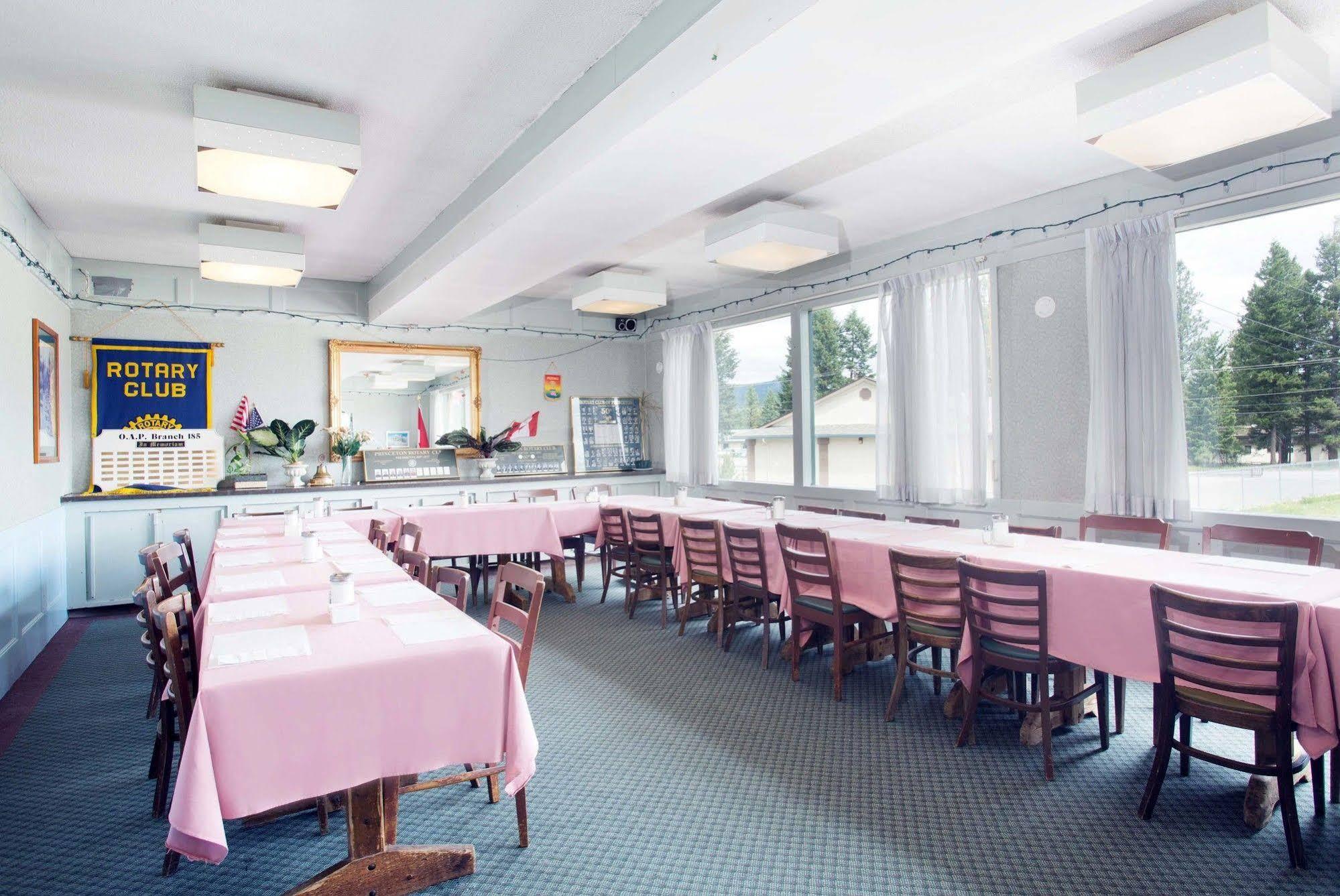 Sandman Inn Princeton Extérieur photo