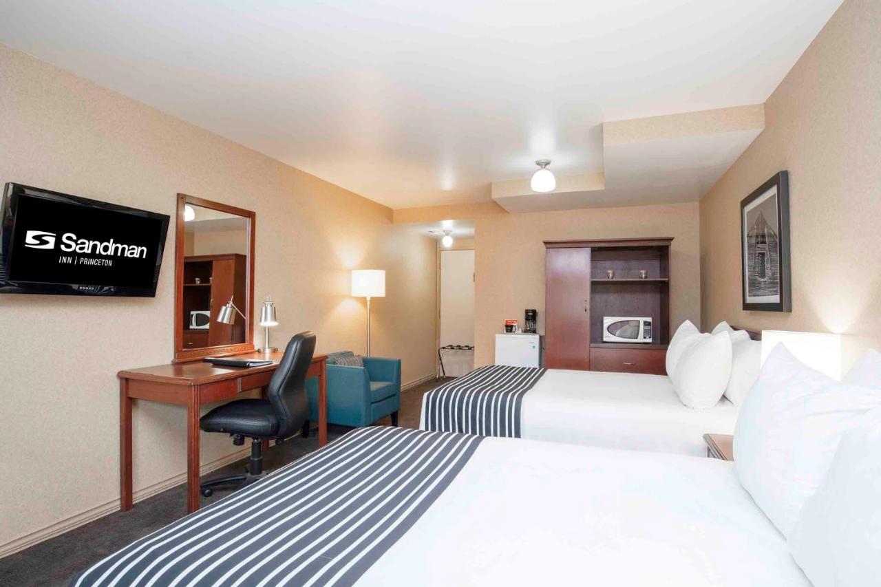 Sandman Inn Princeton Extérieur photo