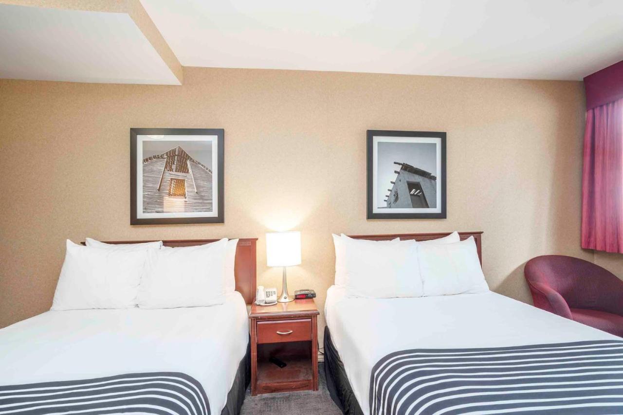 Sandman Inn Princeton Extérieur photo
