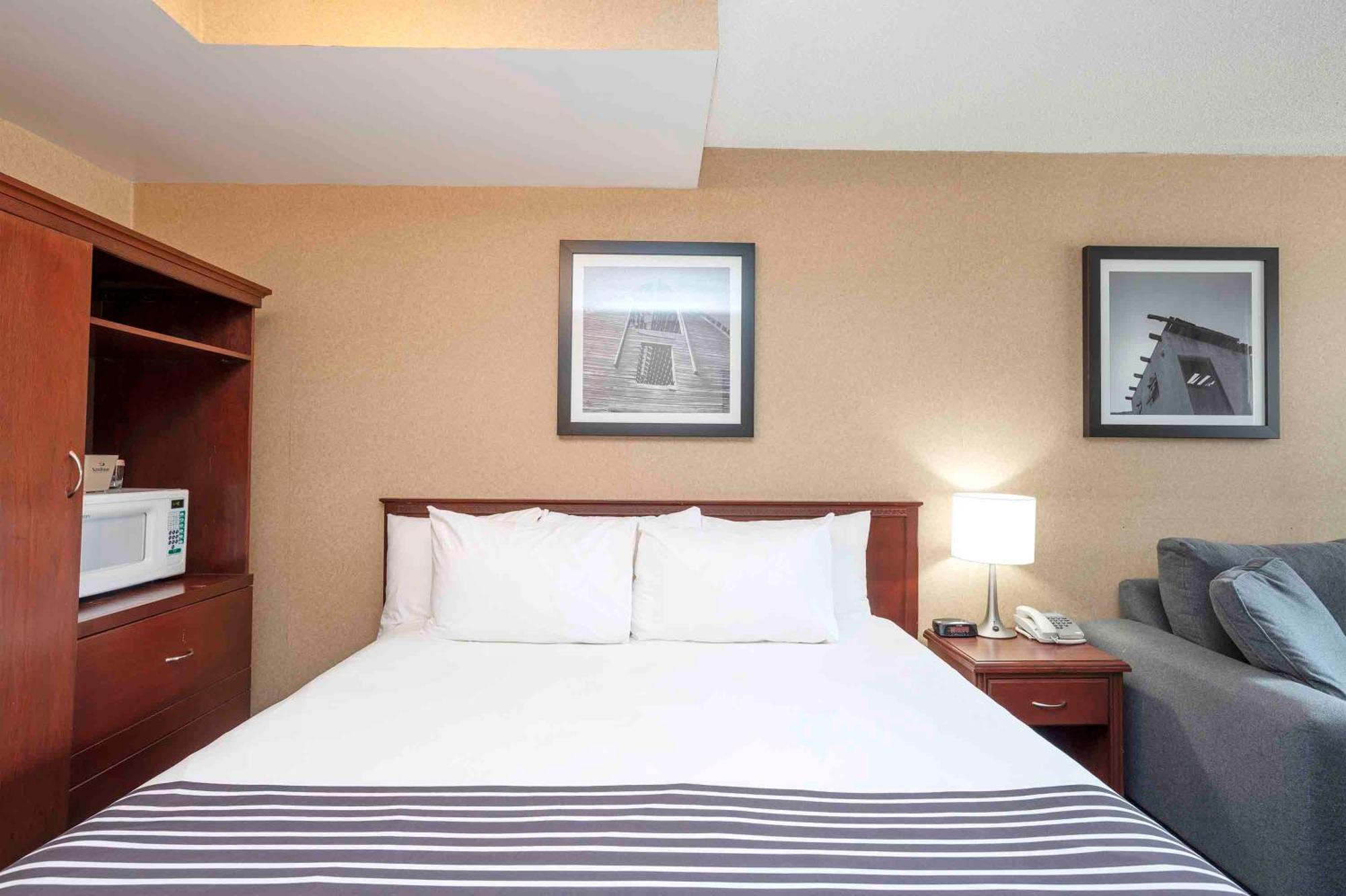 Sandman Inn Princeton Extérieur photo