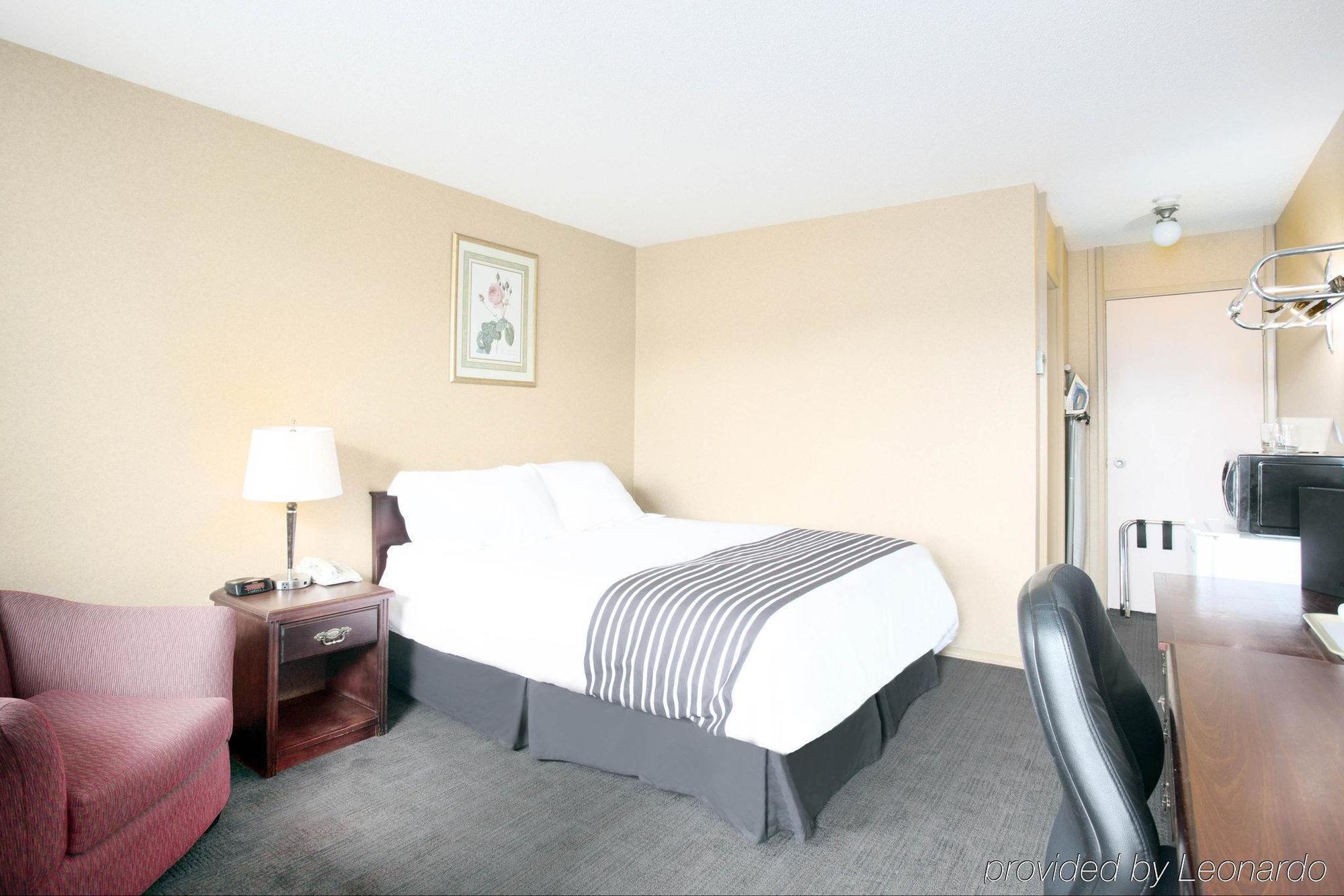 Sandman Inn Princeton Extérieur photo